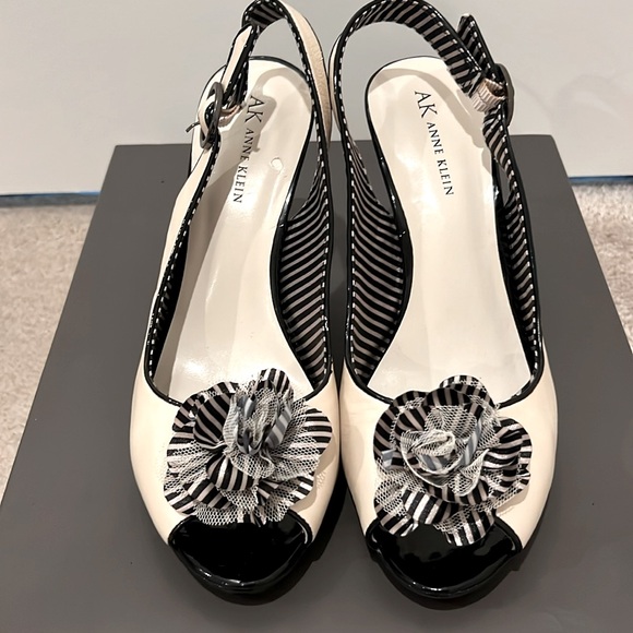 Anne Klein Slingback Heels - Picture 3 of 12